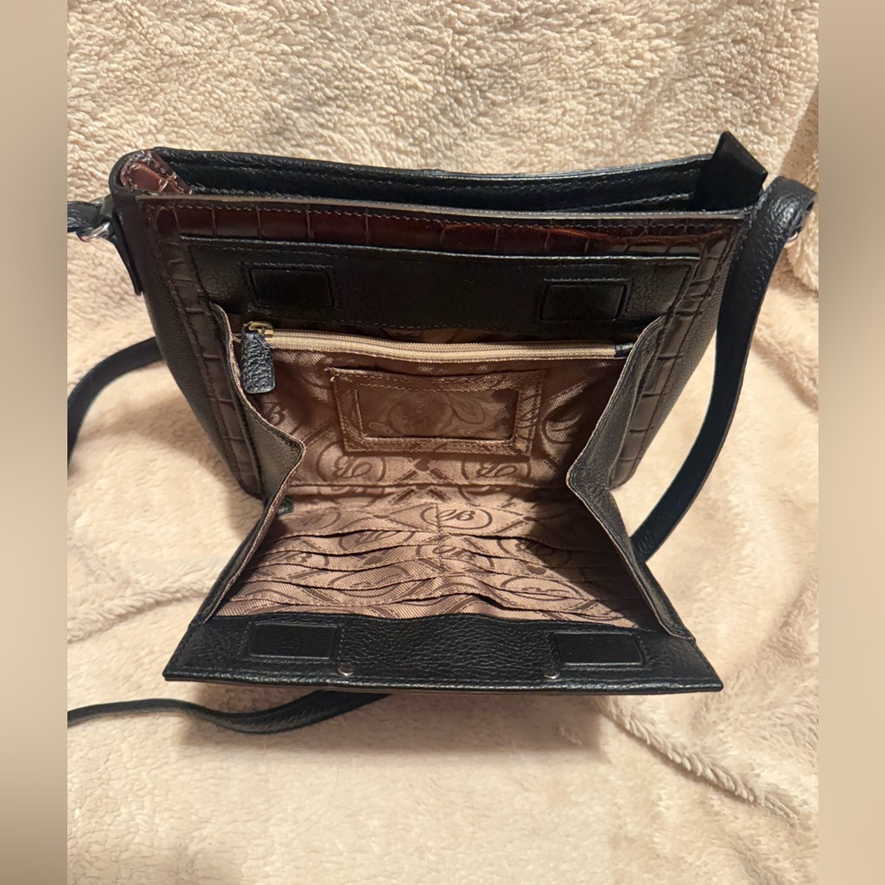 EUC Brighton Crocodile Embossed Leather Crossbody Bag - Picture 4 of 13